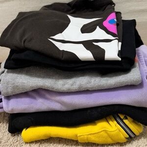 Colorful Lot of 6 Girl’s Sweatshirts, size XL